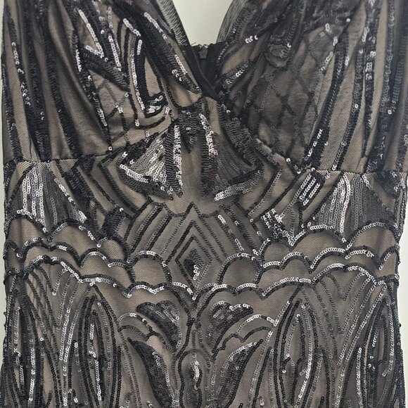 R & M Richards Sleeveless V-Neck Godet Skirt Embellished Long Sequin Dress - Picture 5 of 15